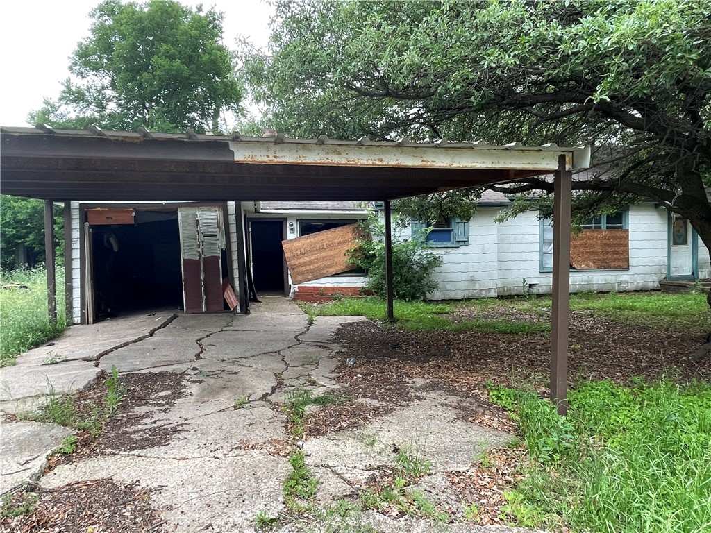 205 N Carpenter Street, Mart, Texas image 13