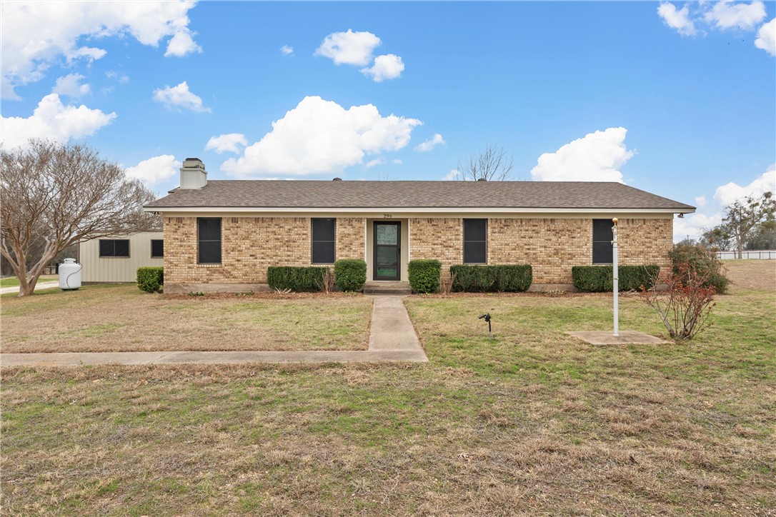 296 Valiant Wills Road, Bruceville, Texas image 35
