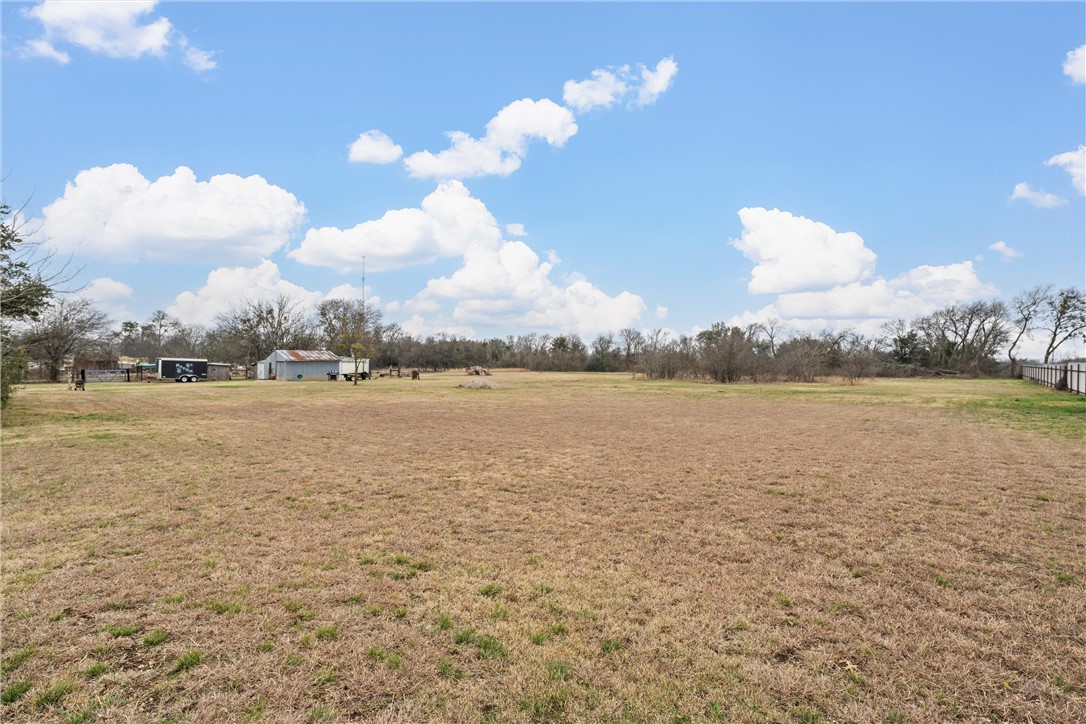 296 Valiant Wills Road, Bruceville, Texas image 31
