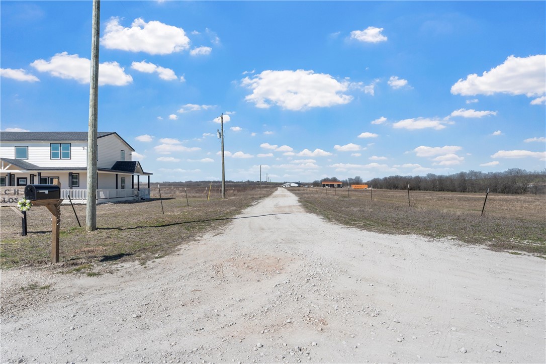 232 Hcr 2302, Abbott, Texas image 9
