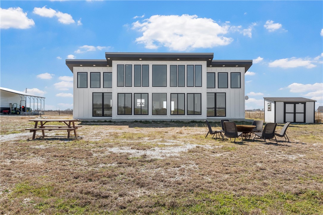 232 Hcr 2302, Abbott, Texas image 8