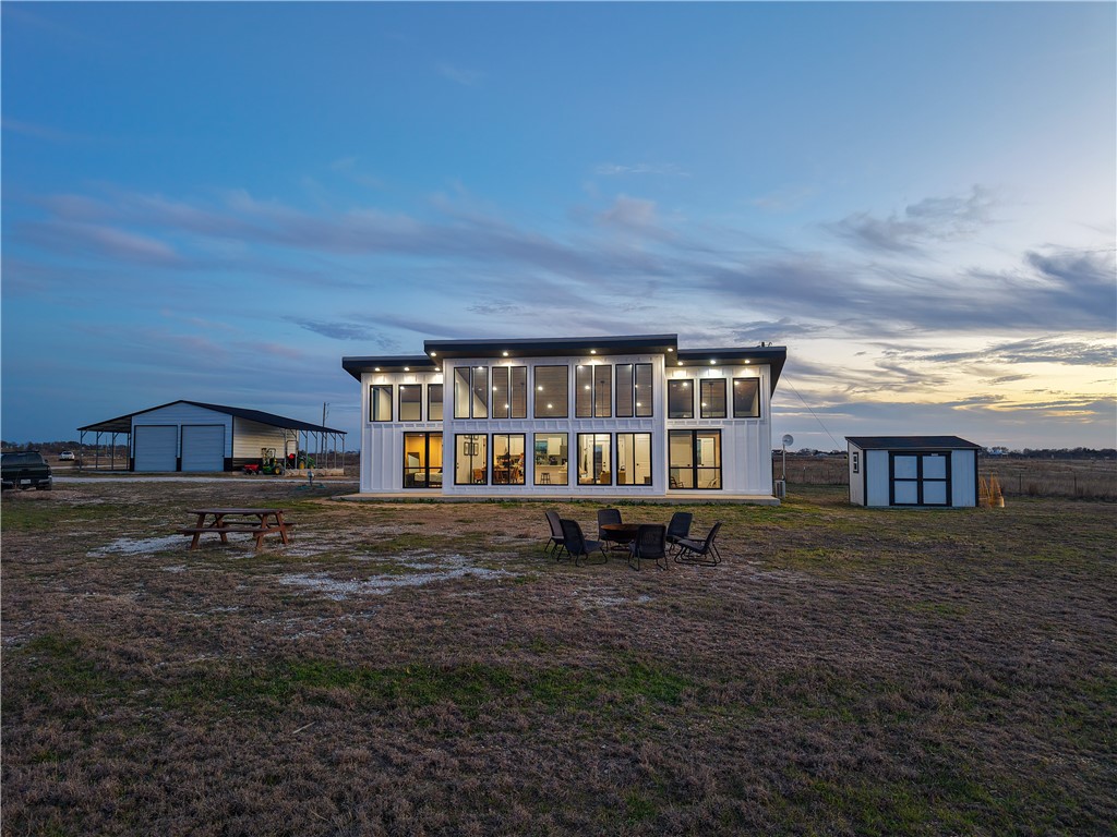232 Hcr 2302, Abbott, Texas image 3