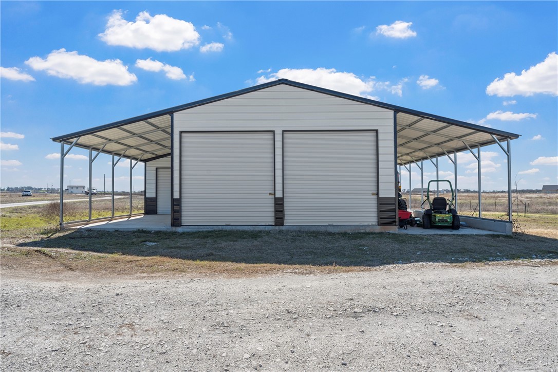 232 Hcr 2302, Abbott, Texas image 34