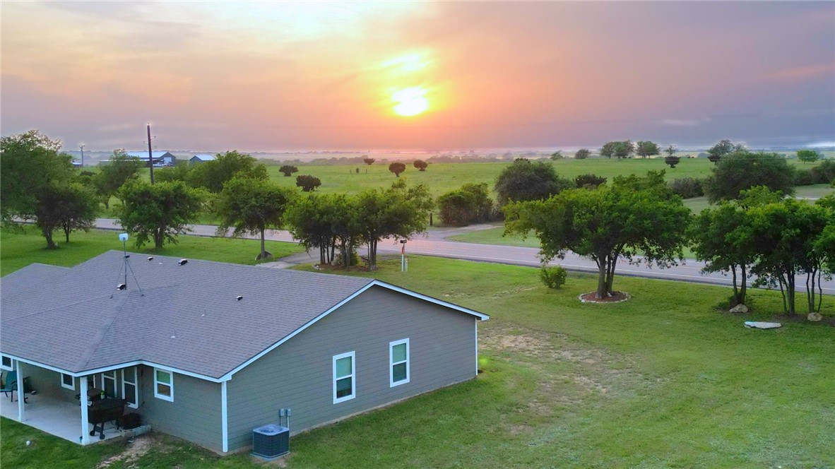 10243 Cedar Rock Parkway, Crawford, Texas image 2