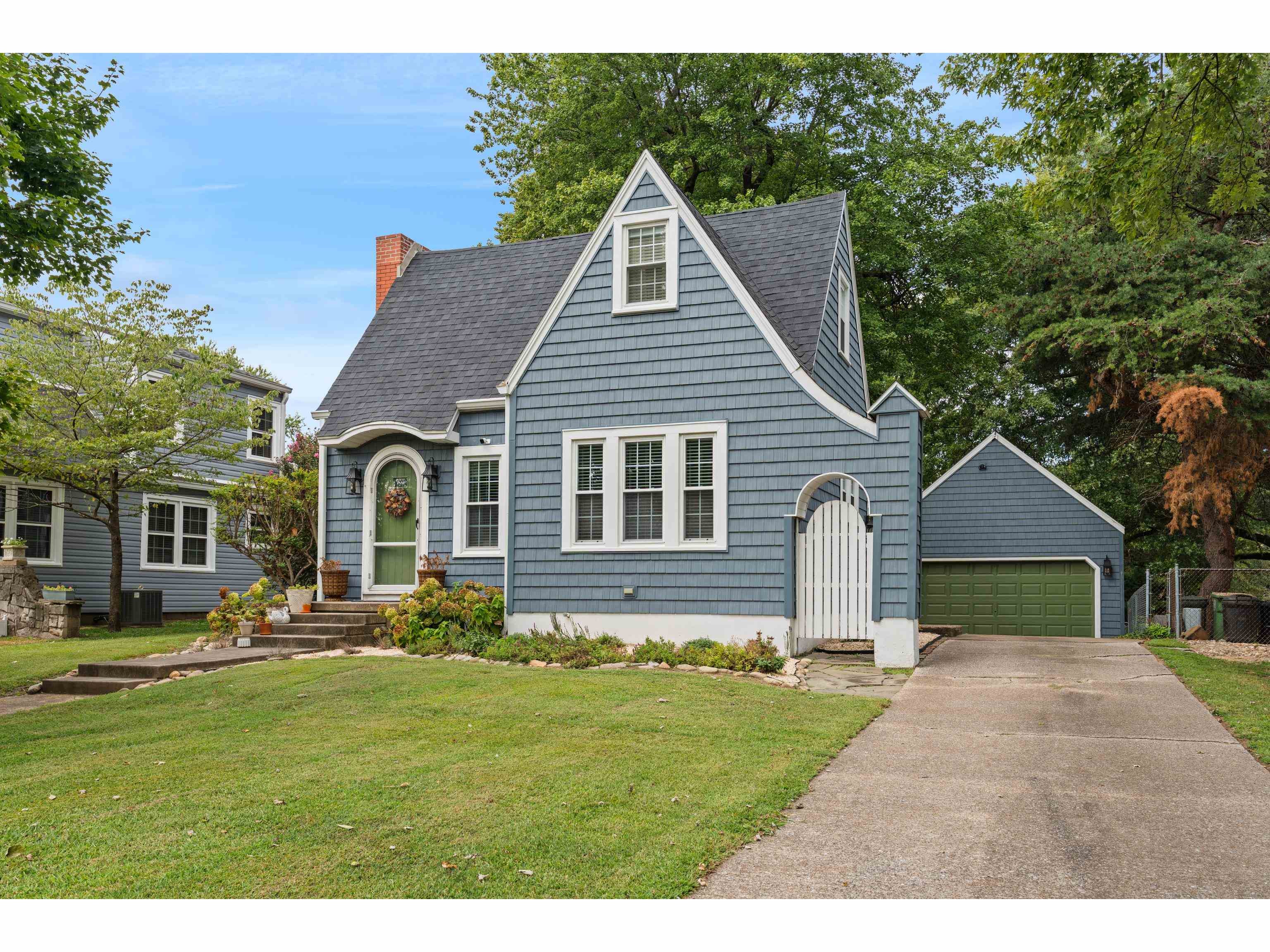 2415 N Elm Street