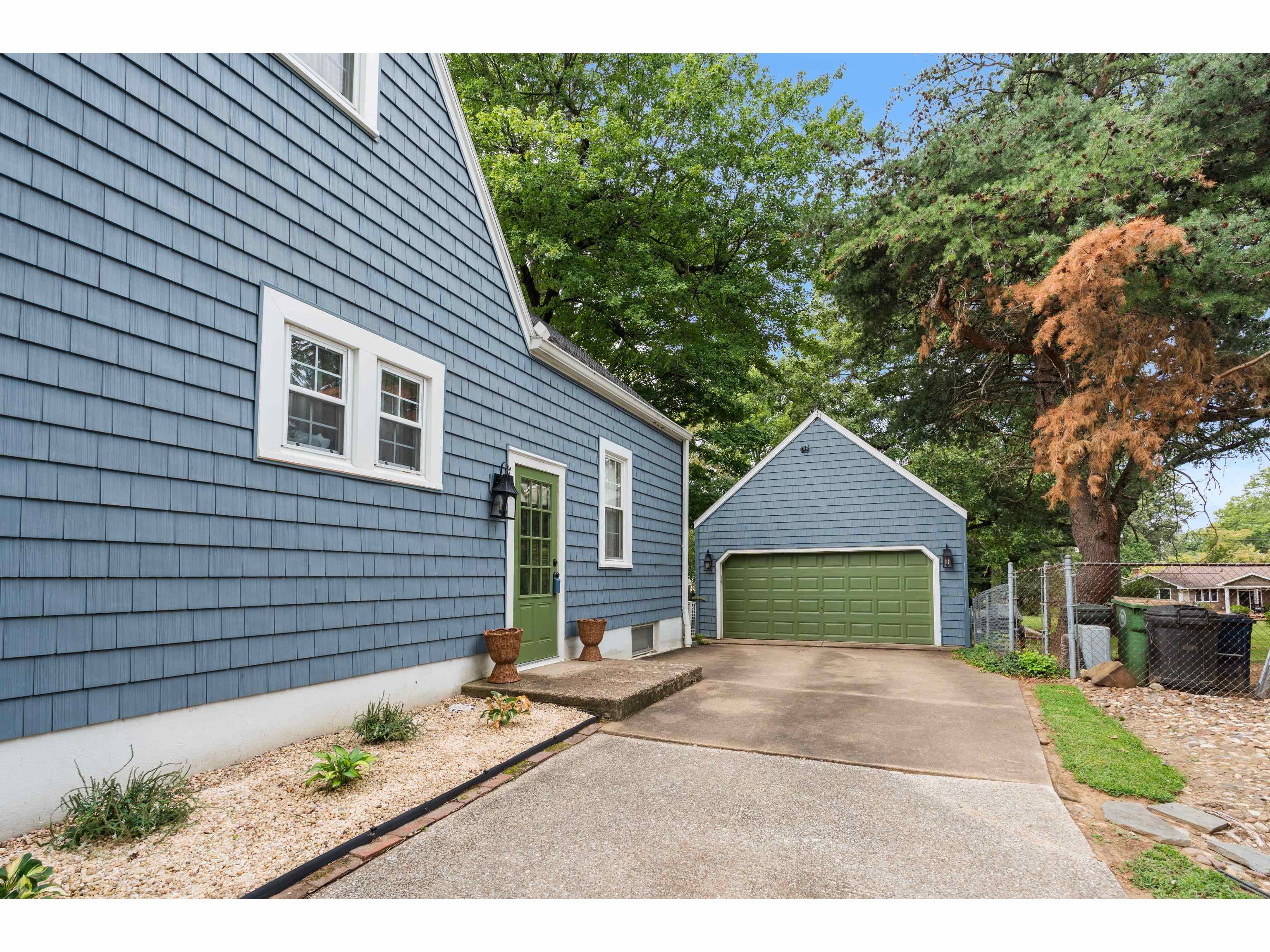 2415 N Elm Street