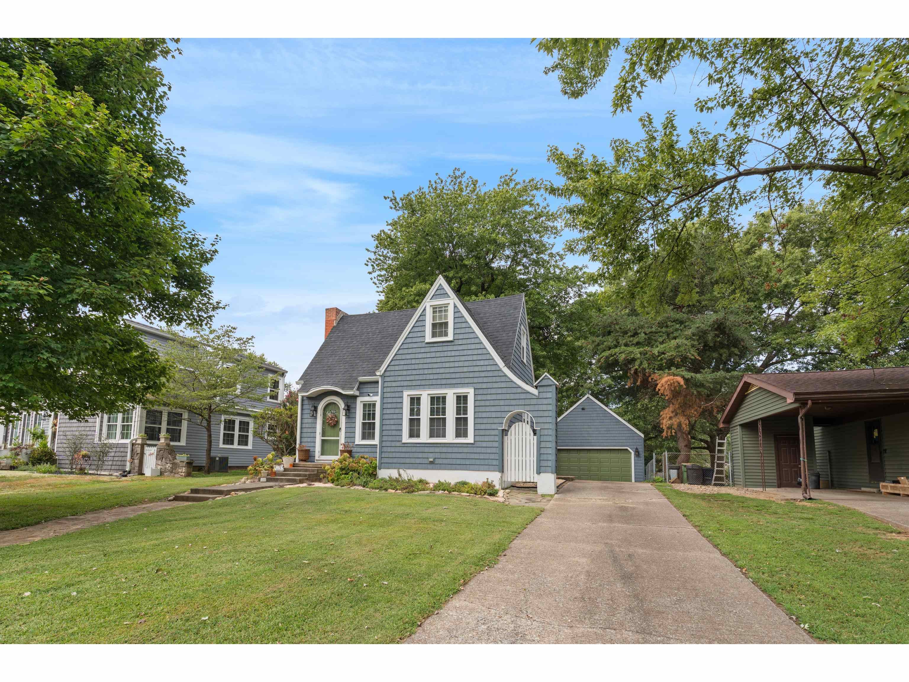 2415 N Elm Street