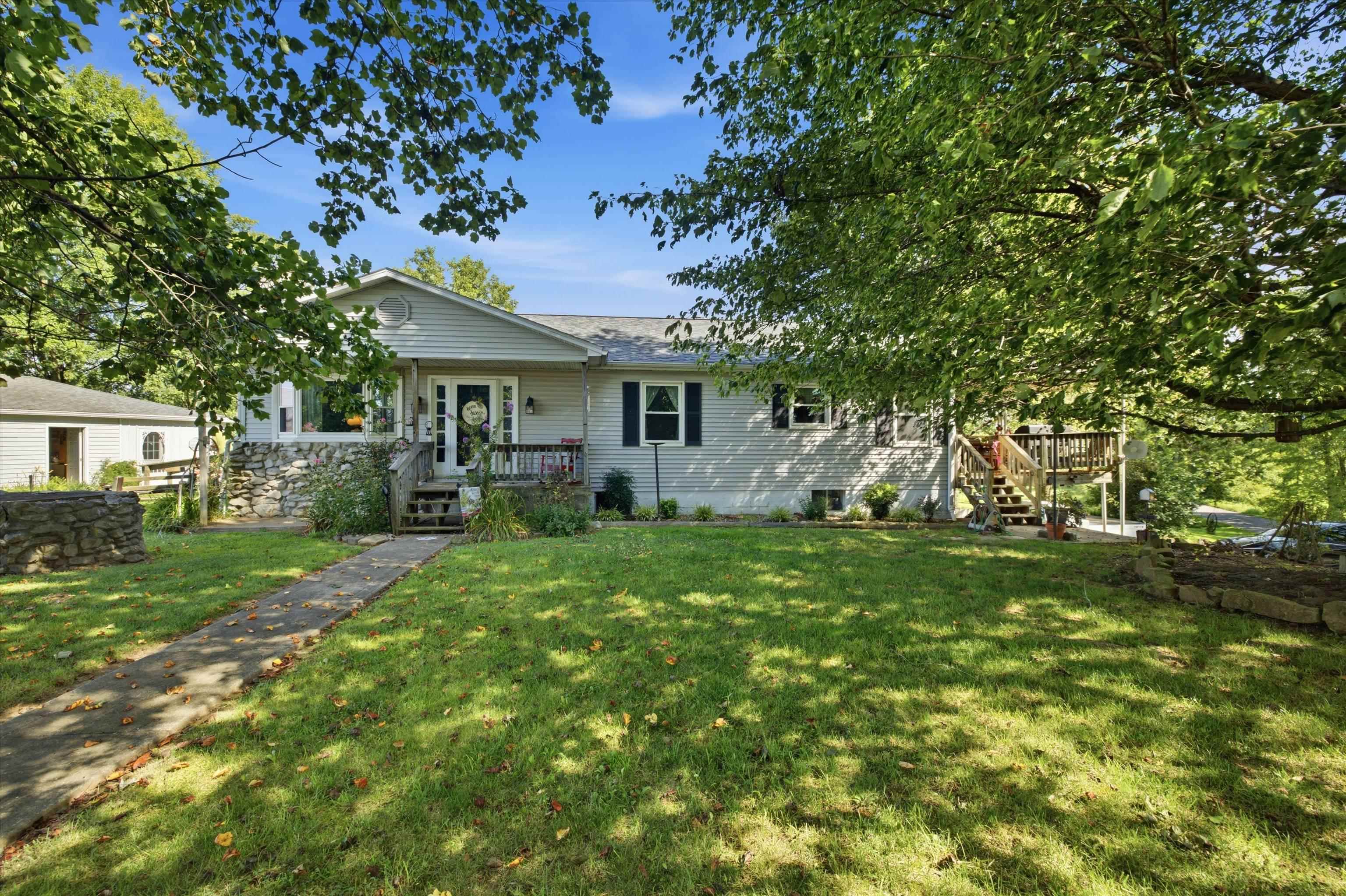 4084 Bradley Rd