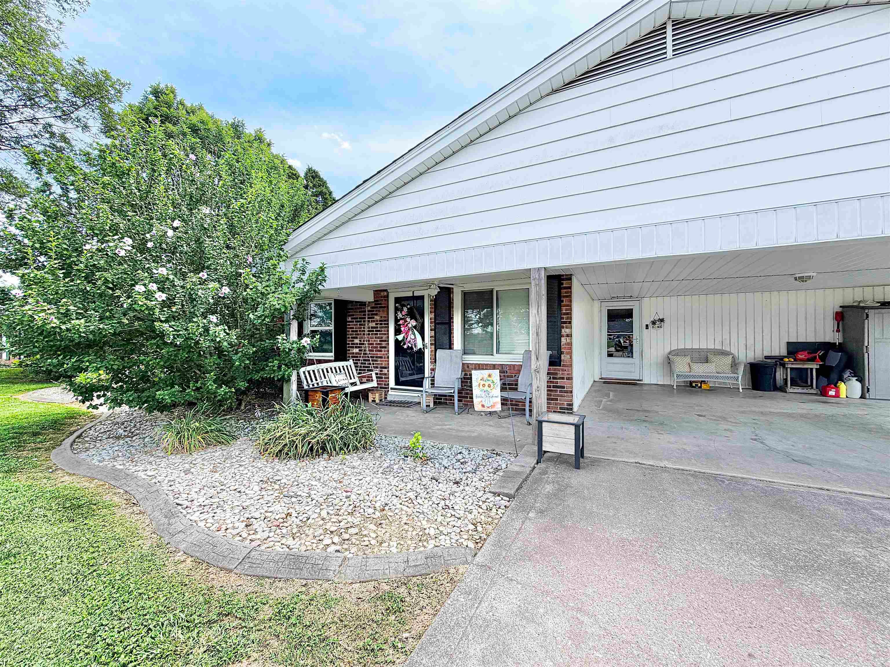 16132 State Route 136 E