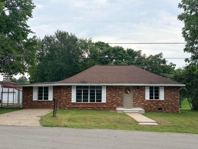 734 Vayden St.