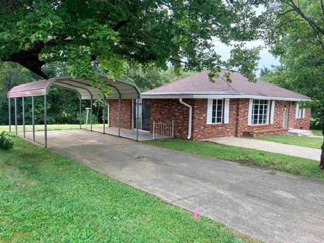 734 Vayden St.