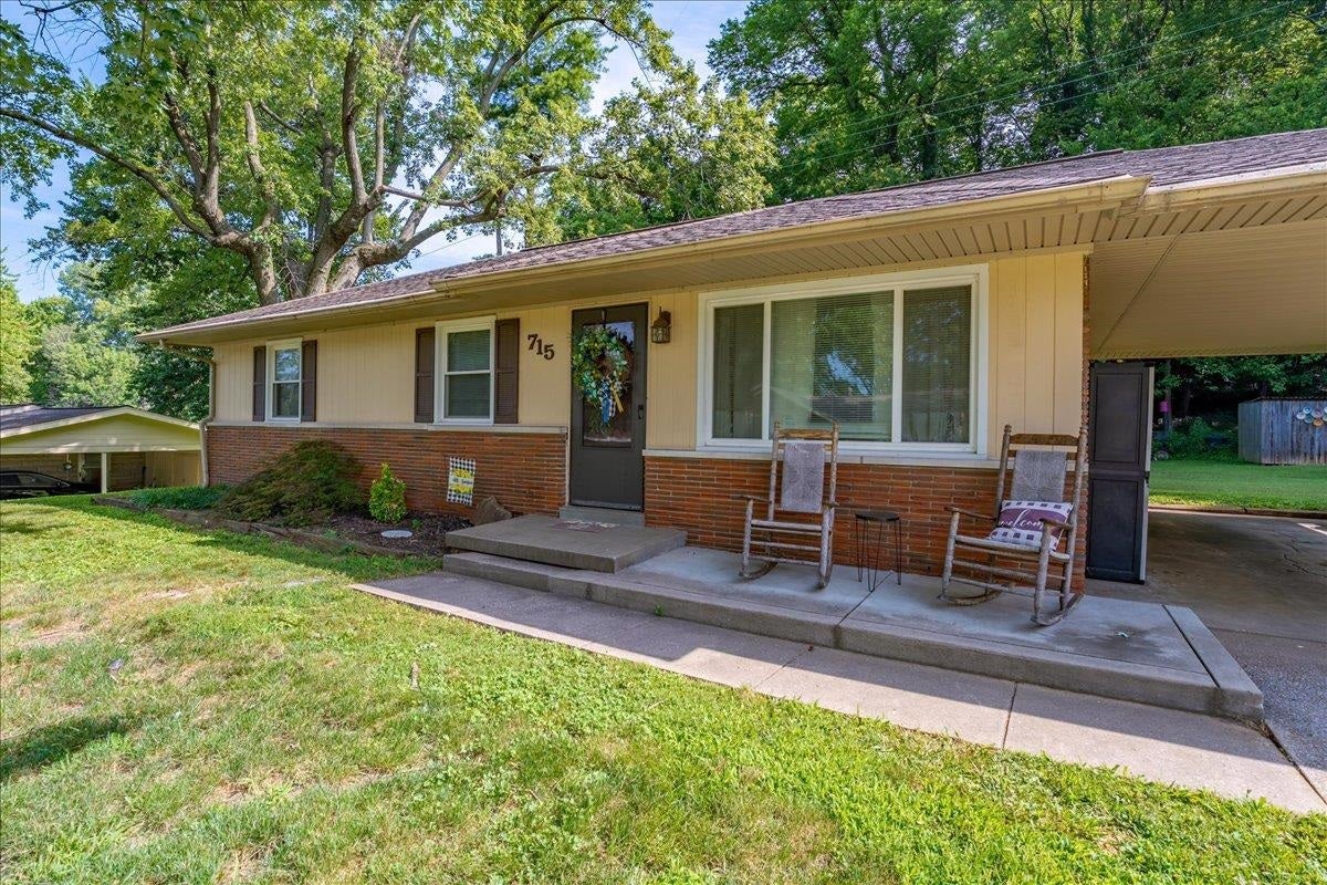 715 Cherokee Drive
