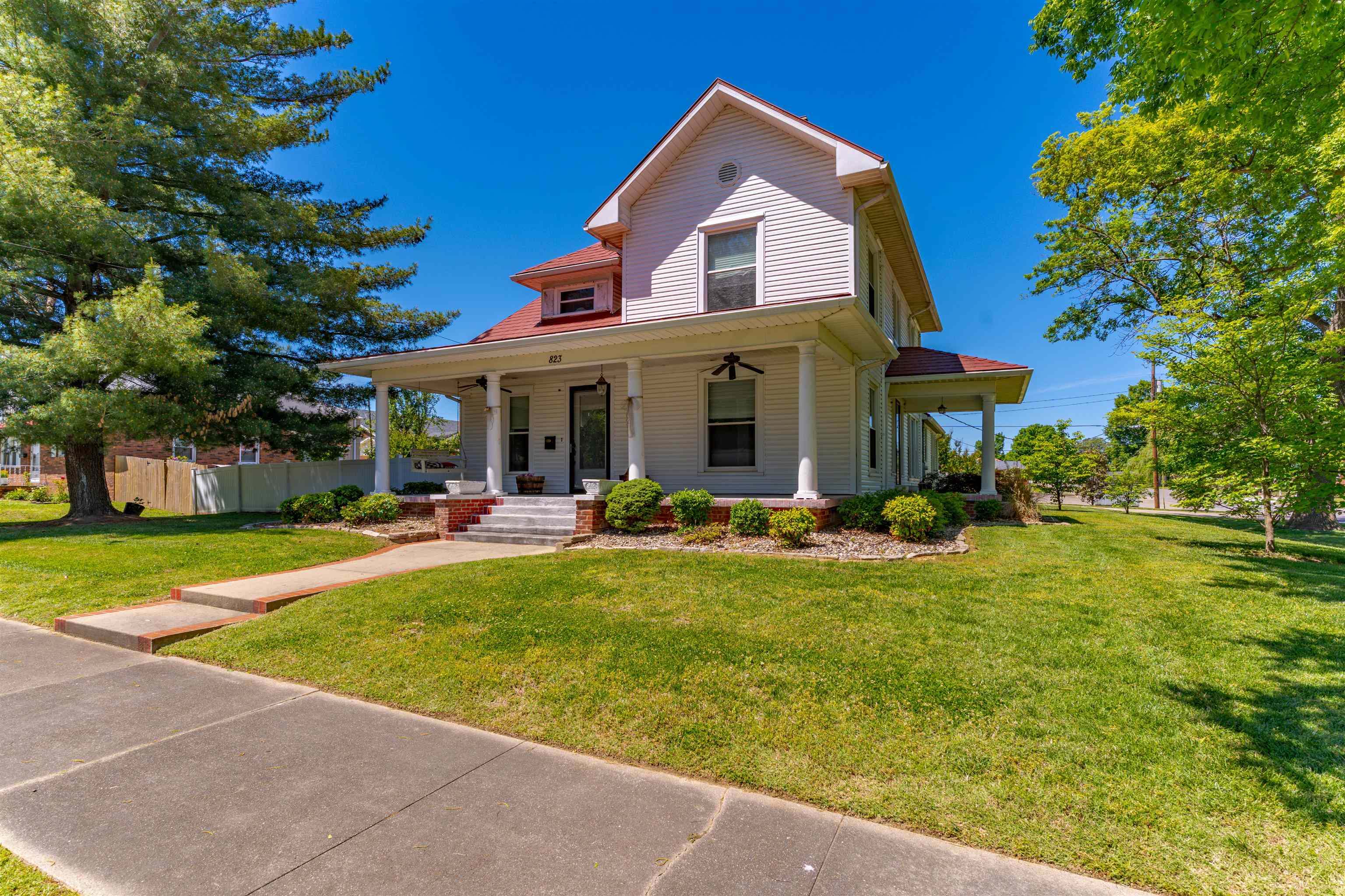 823 N Main Street