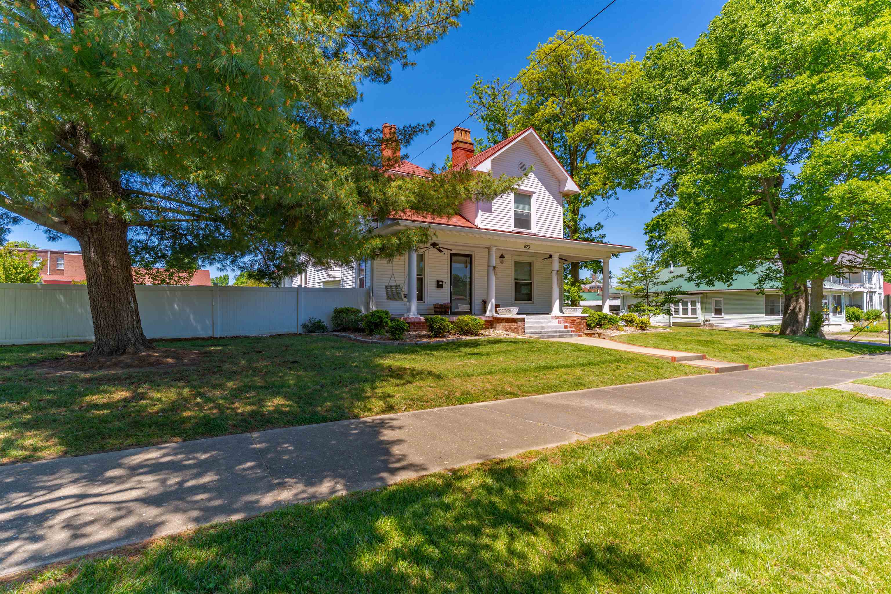 823 N Main Street