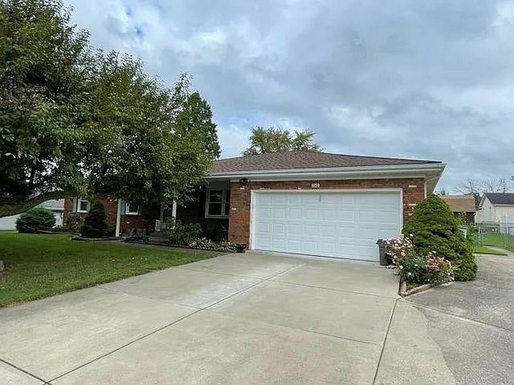 2545 Knoll Top Lane