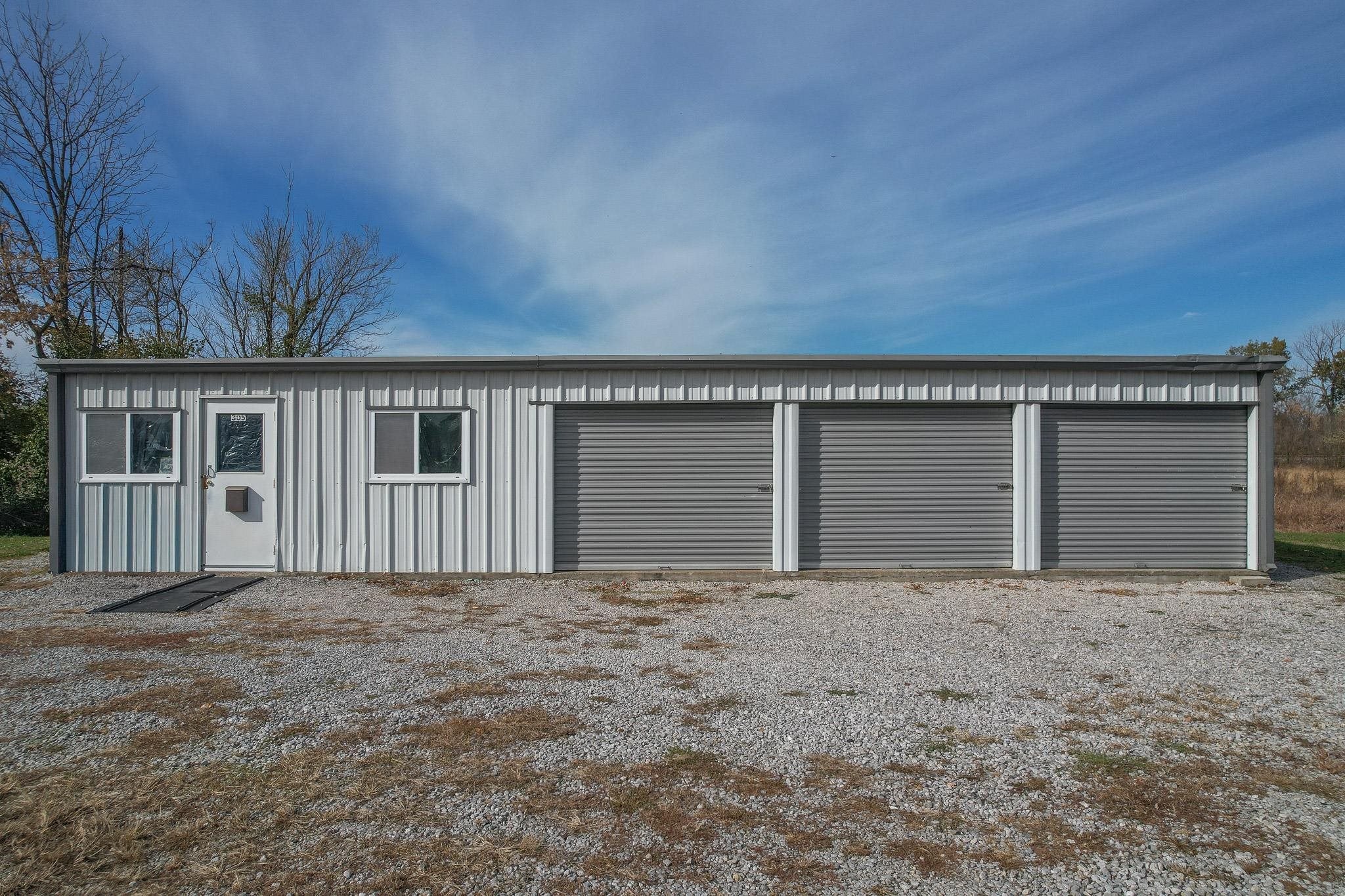 305 US Highway 41 N
