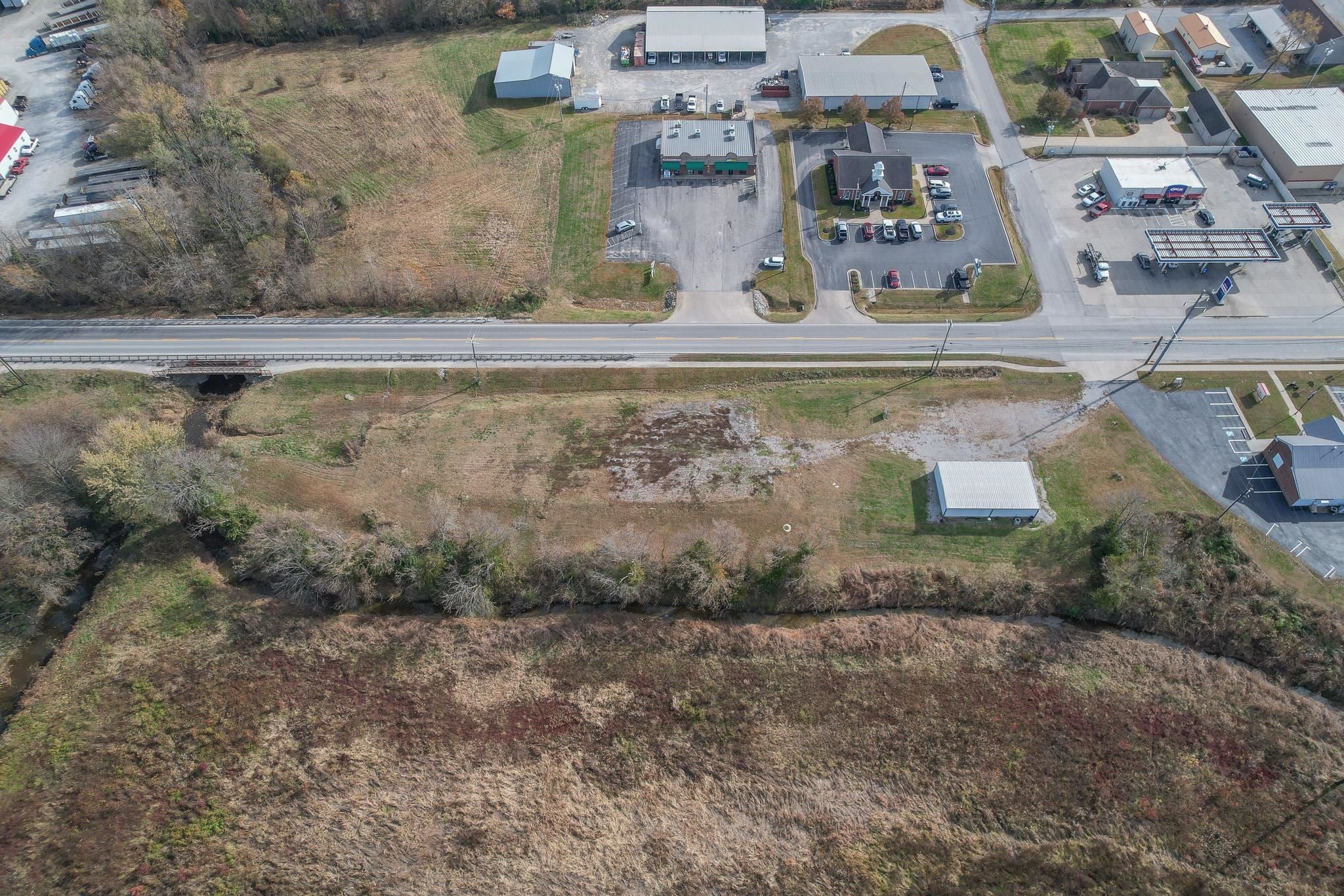 305 US Highway 41 N