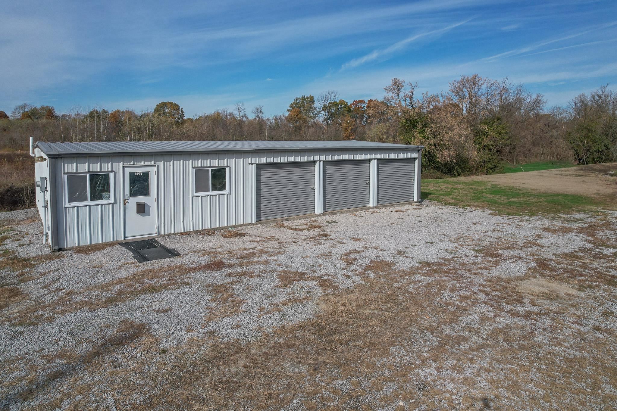 305 US Highway 41 N