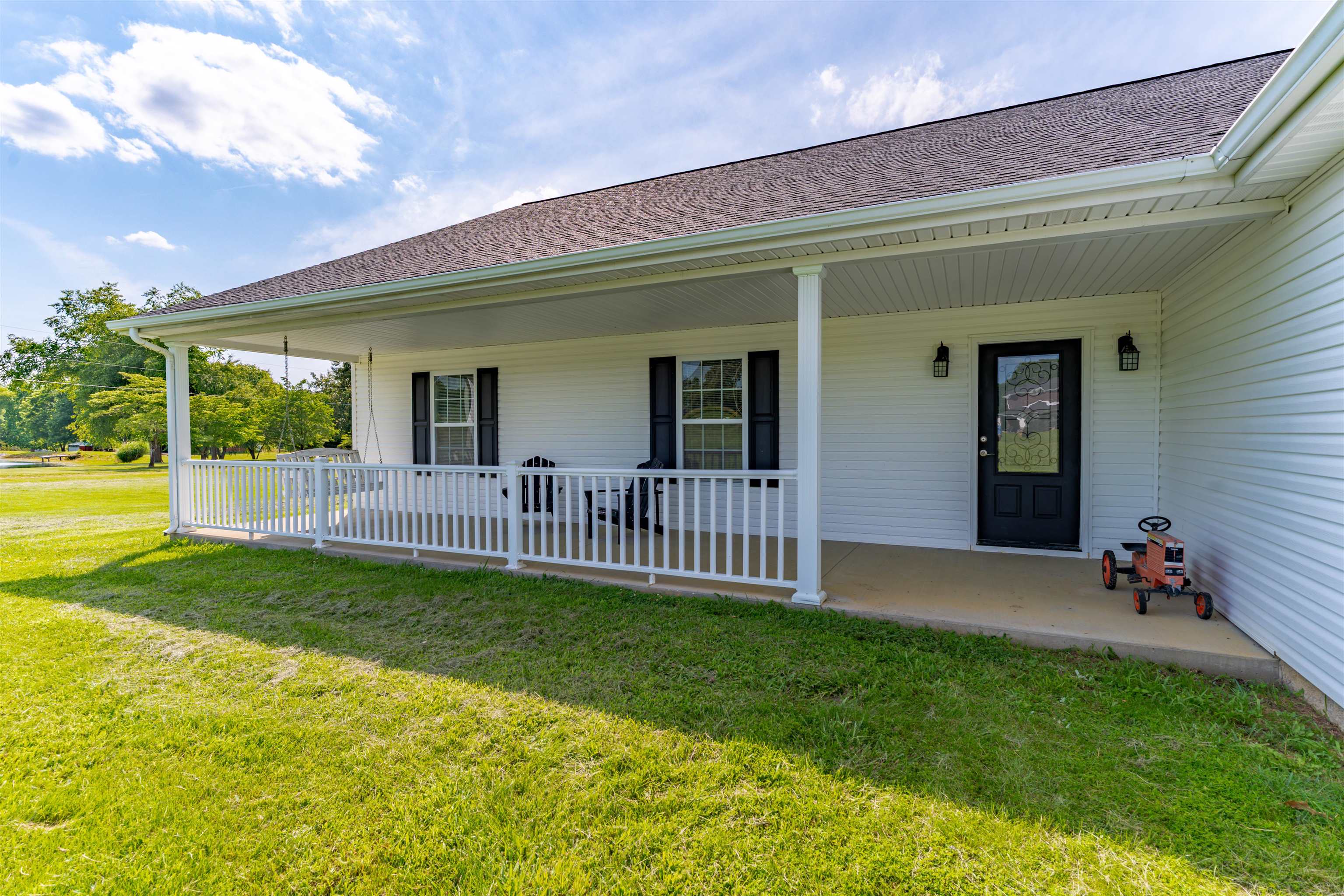 4853 N Pleasant Valley Rd.