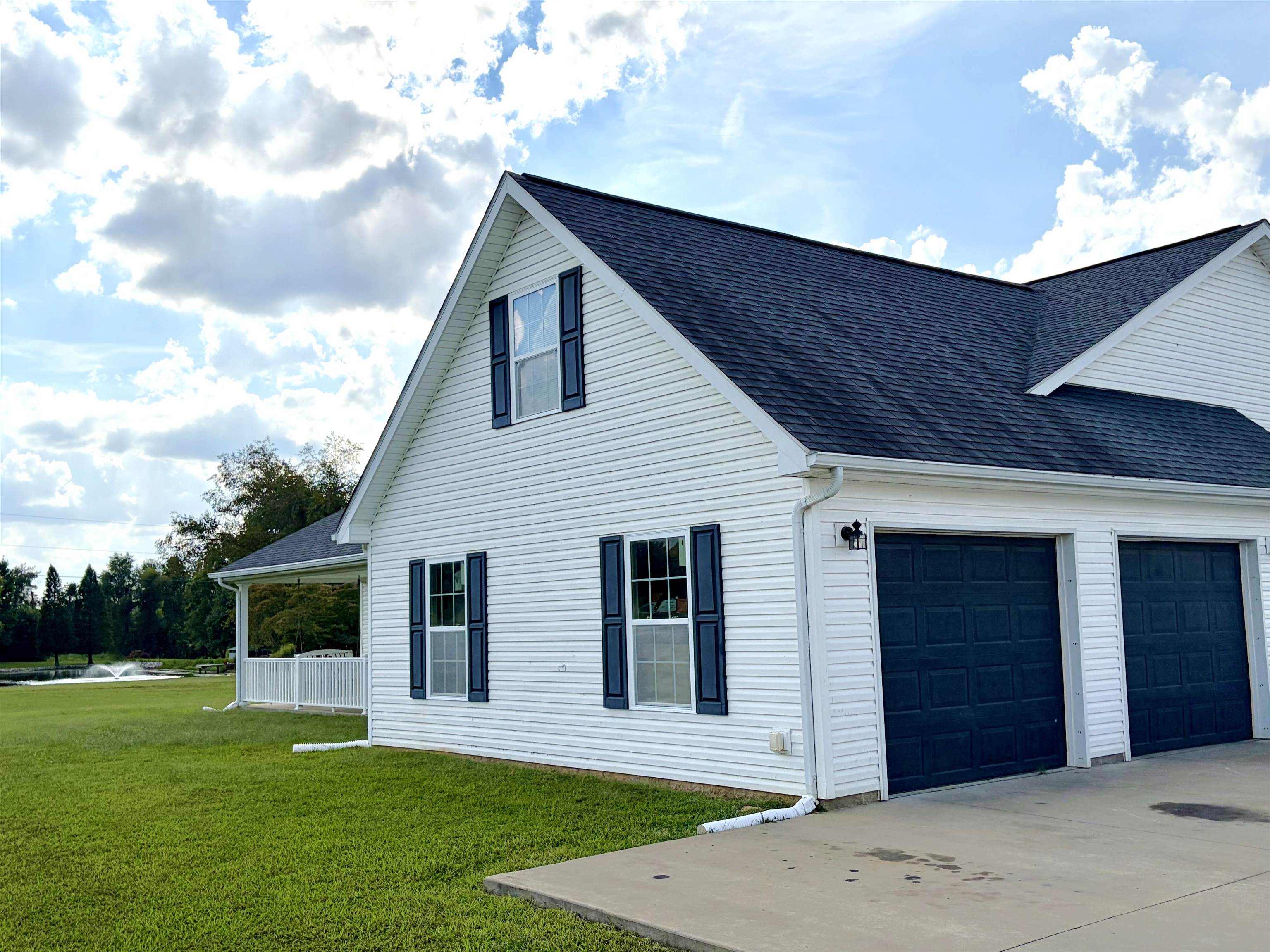 4853 N Pleasant Valley Rd.