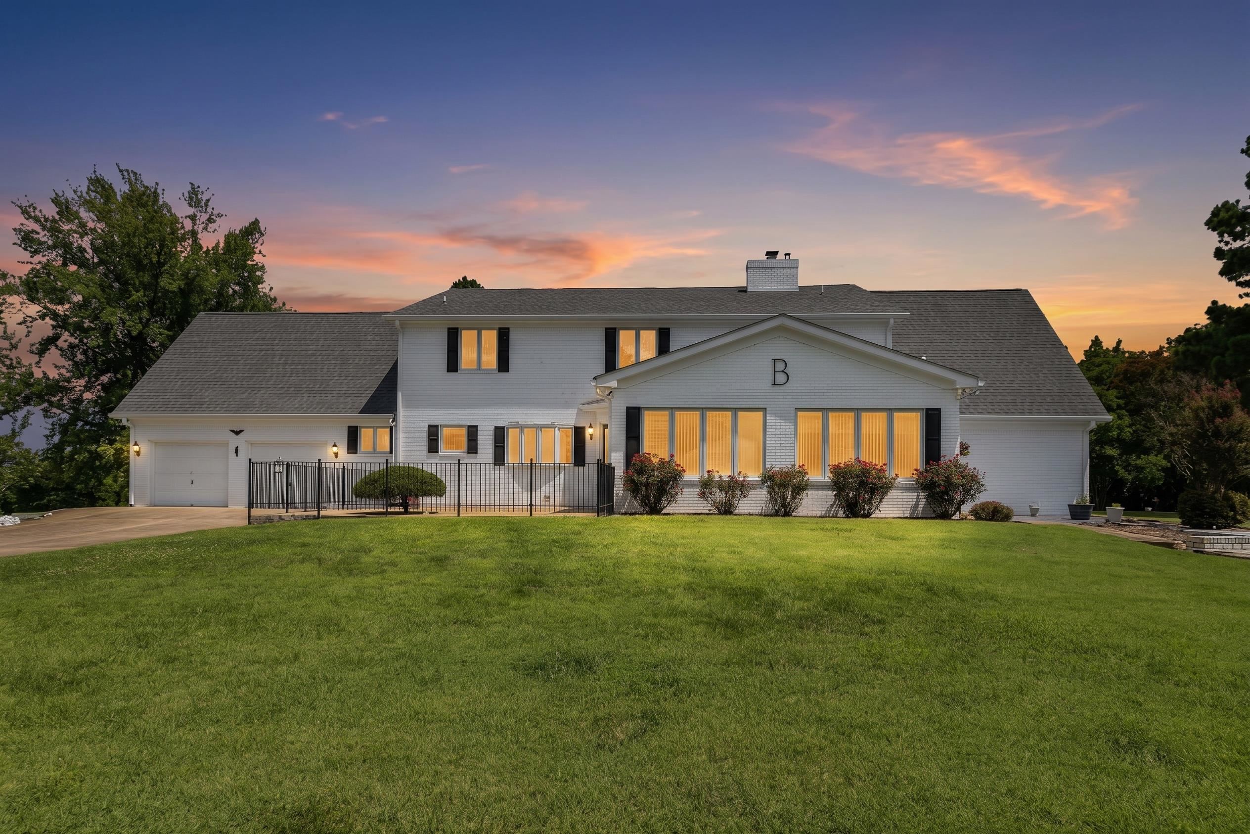 3810 HWY 351