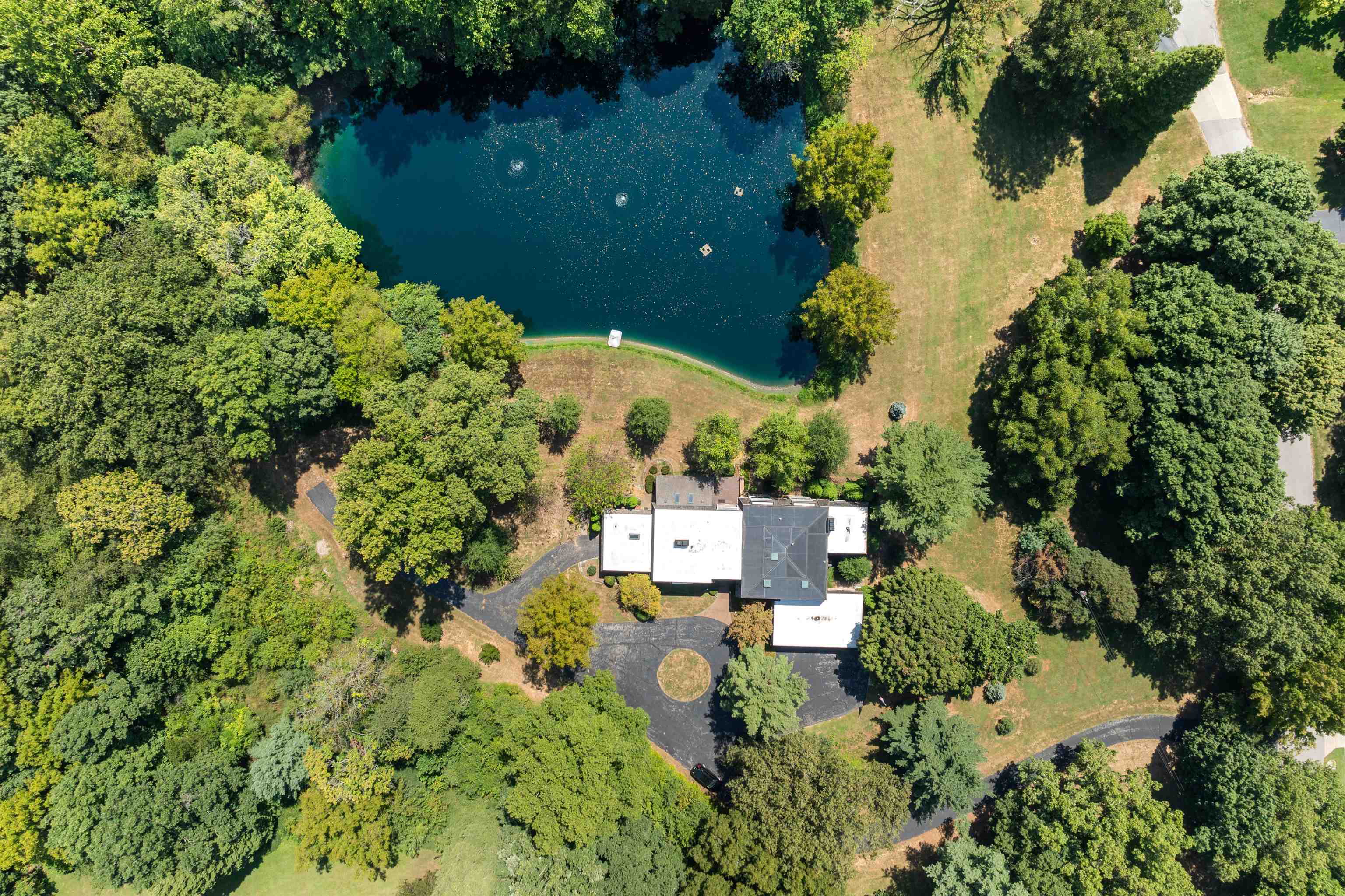 4210 Deepwood
