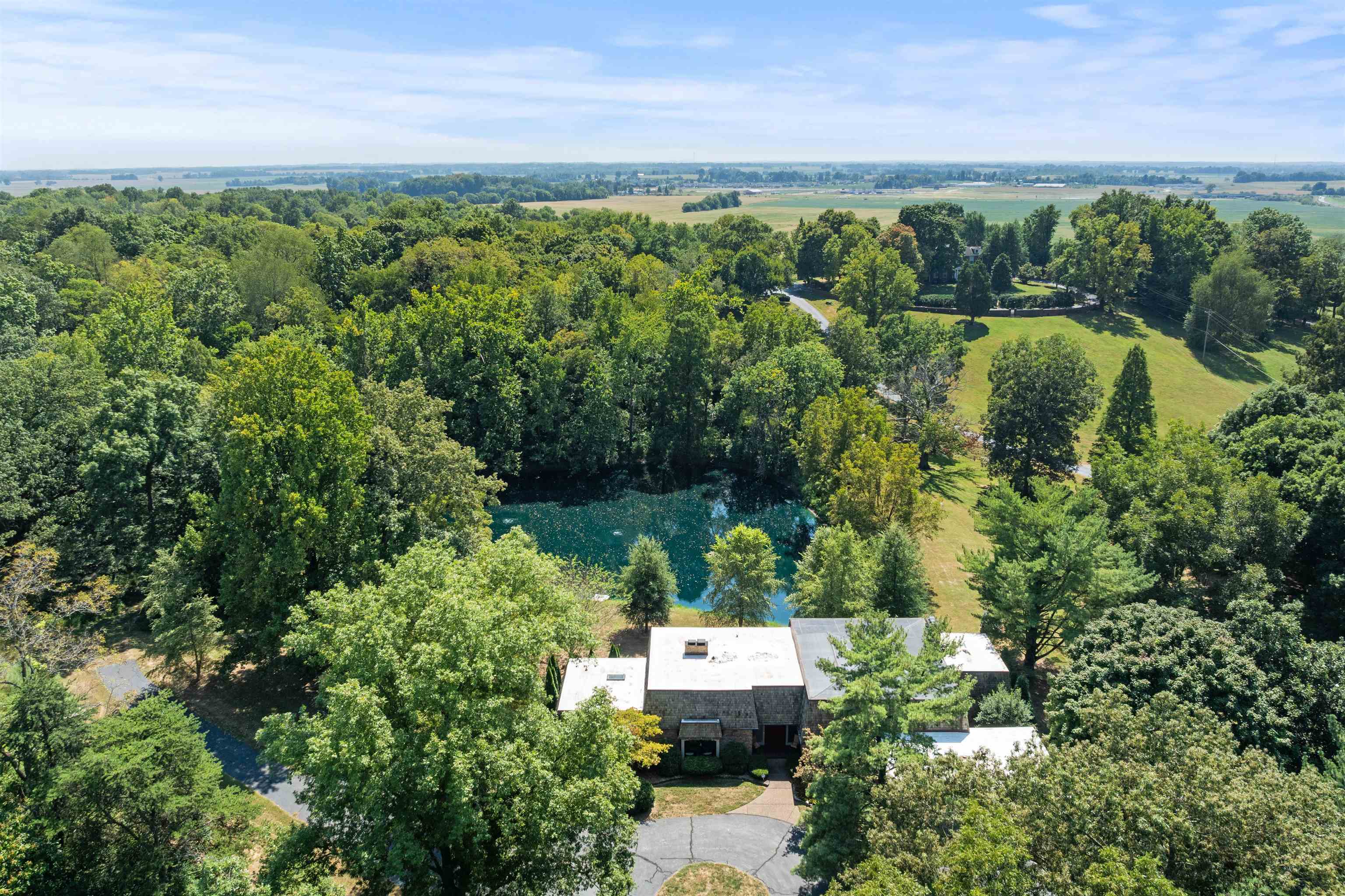 4210 Deepwood