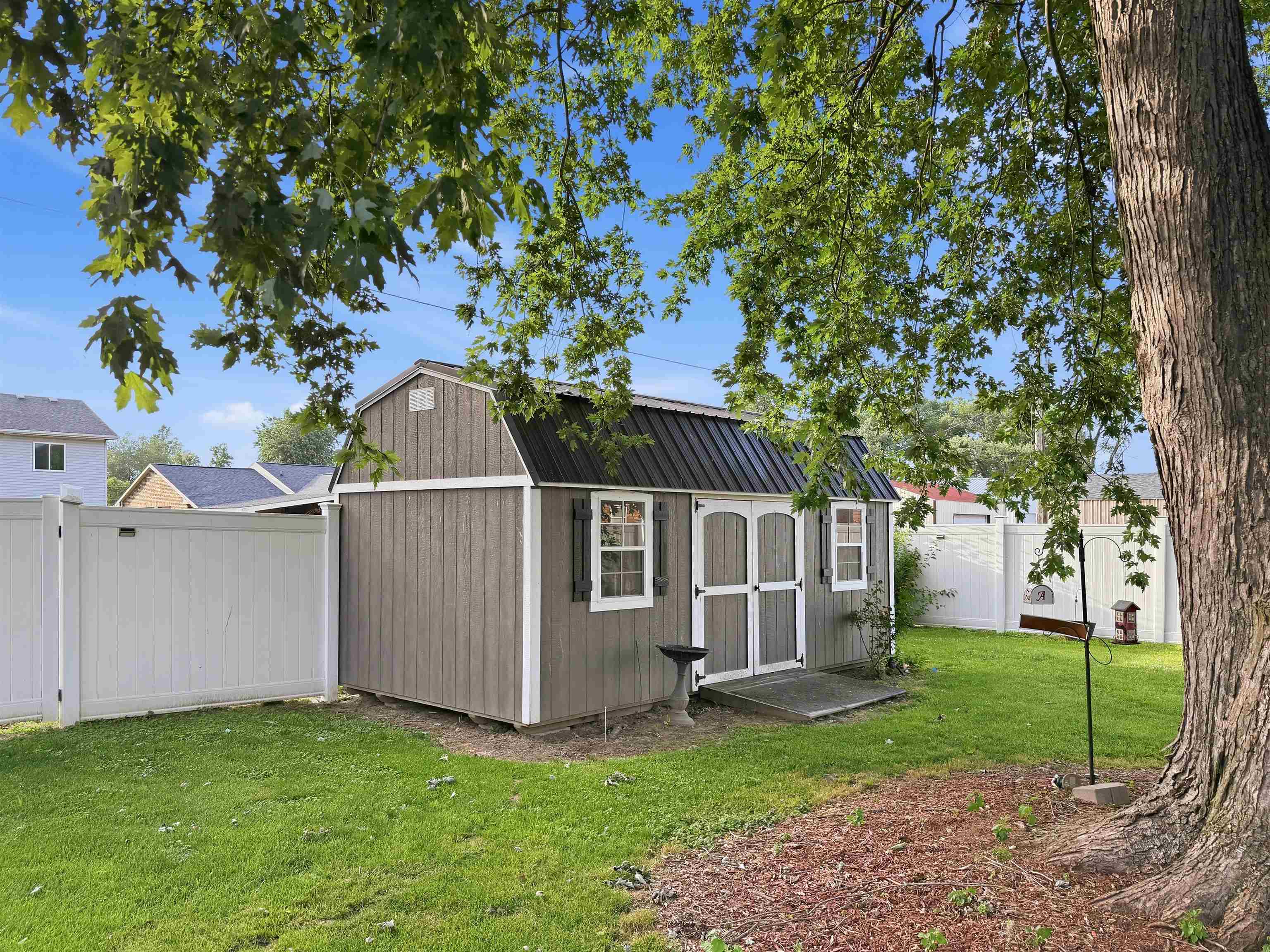 121 Gum Street