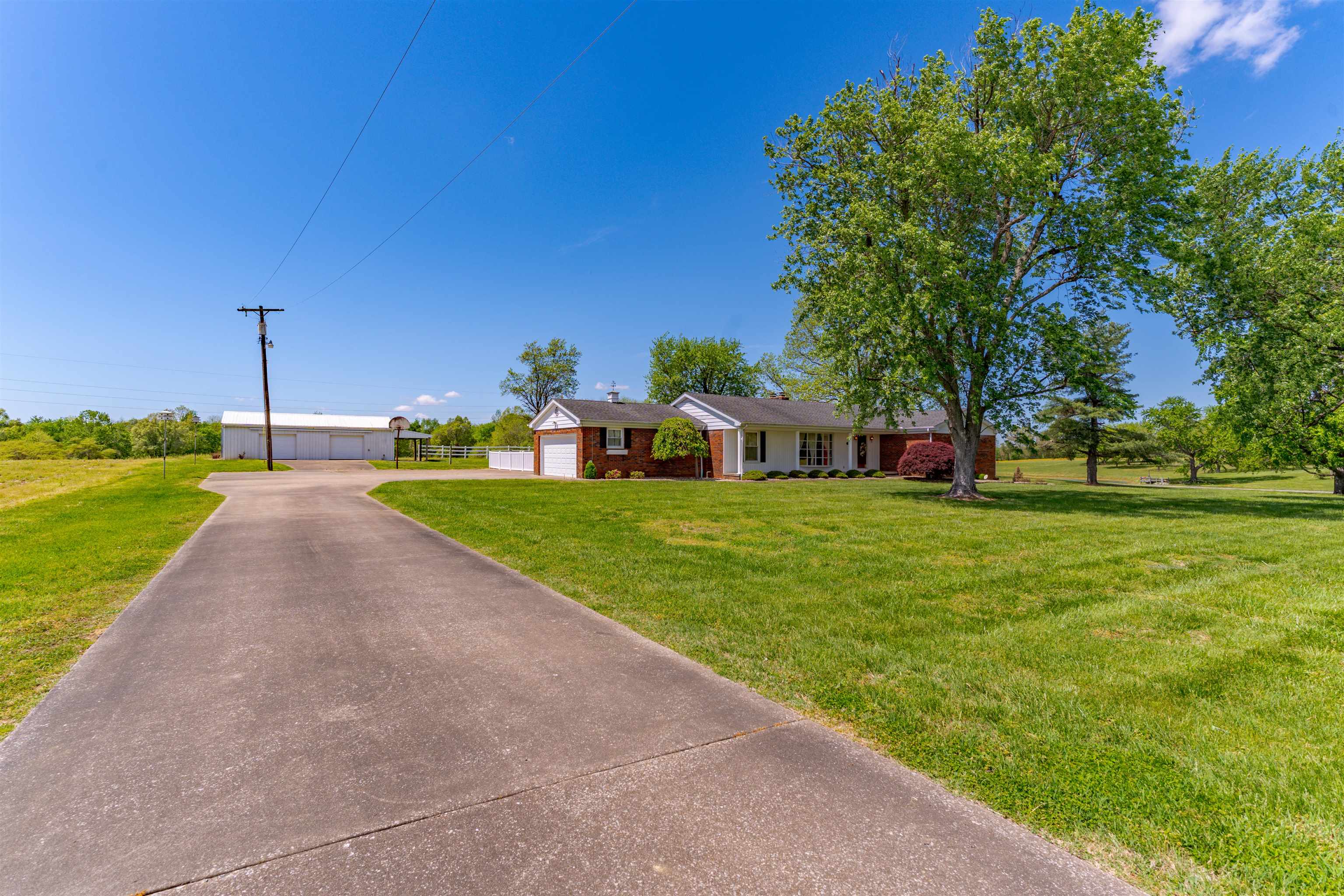 14192 Hwy 41 A