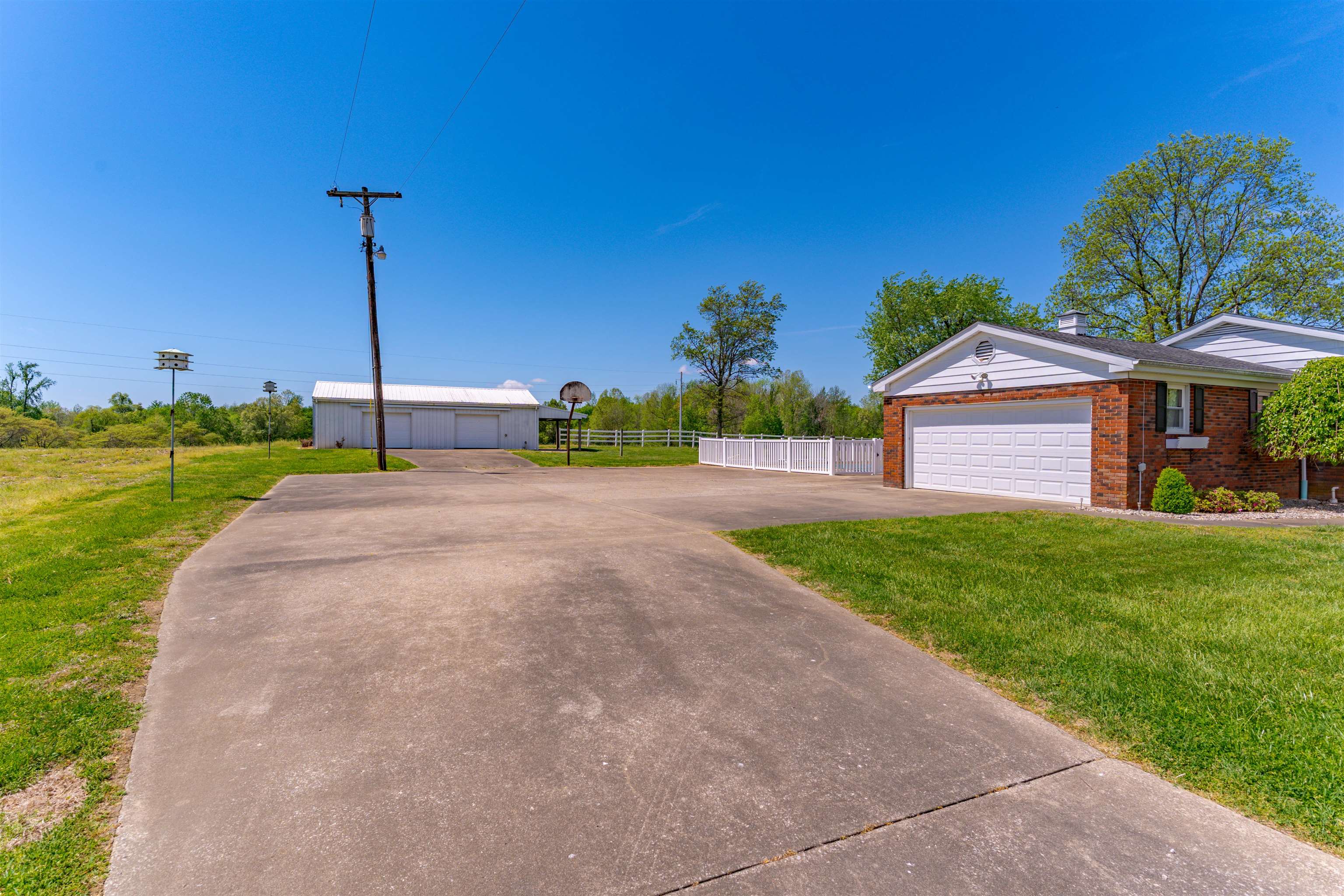 14192 Hwy 41 A