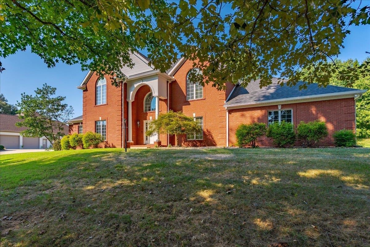 6466 Thornridge Dr
