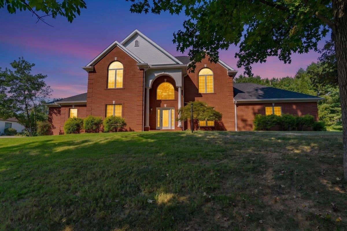 6466 Thornridge Dr