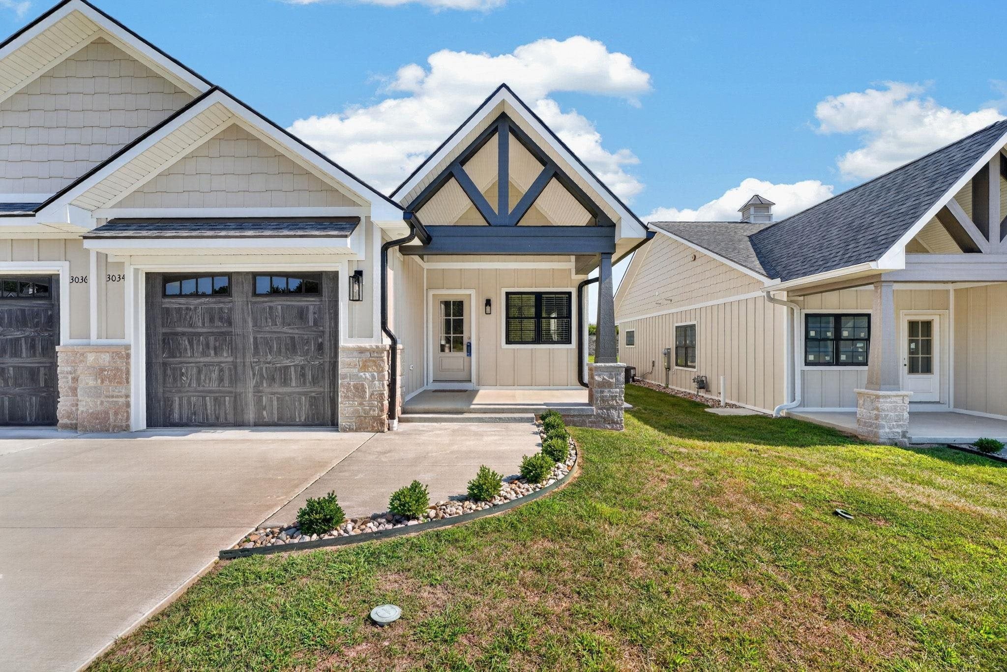 3034 Copper Creek Dr