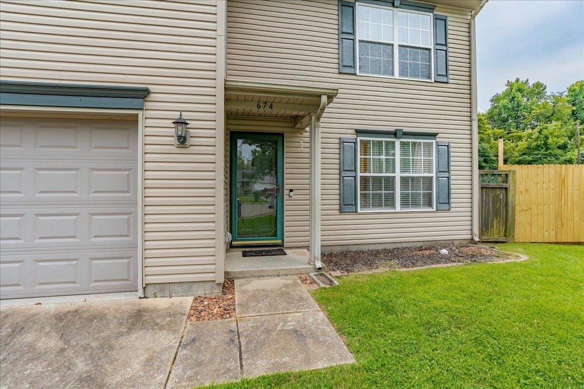 674 Canoe Creek Drive
