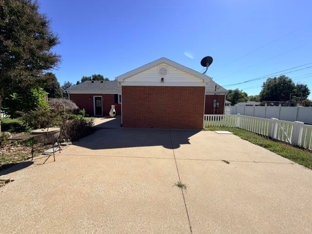 307 Tartan Dr.