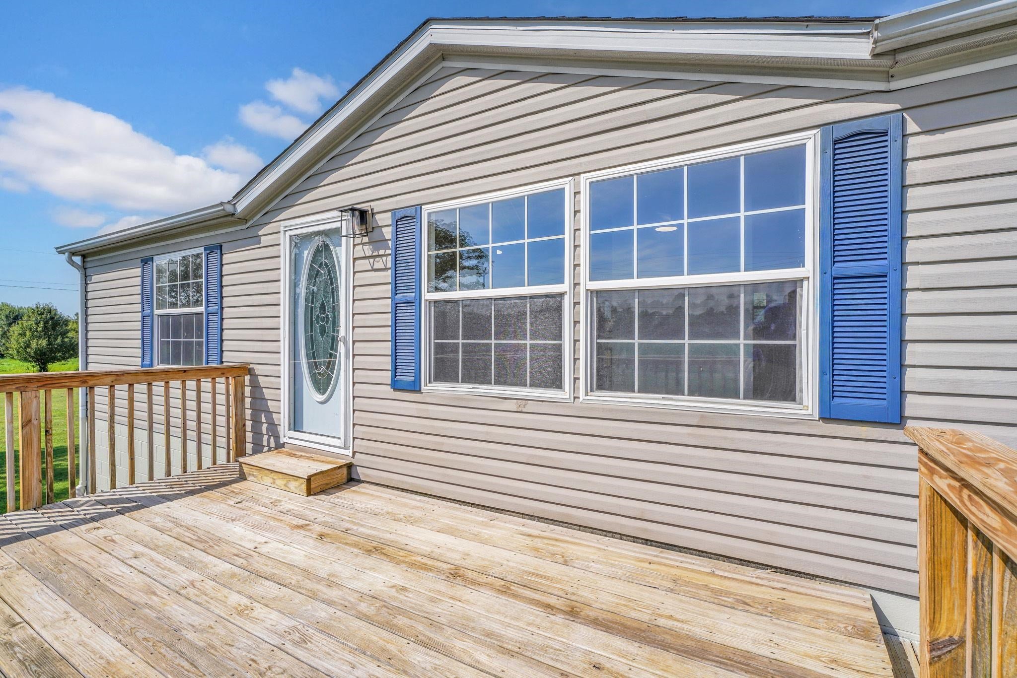 6774 Peters Rd.