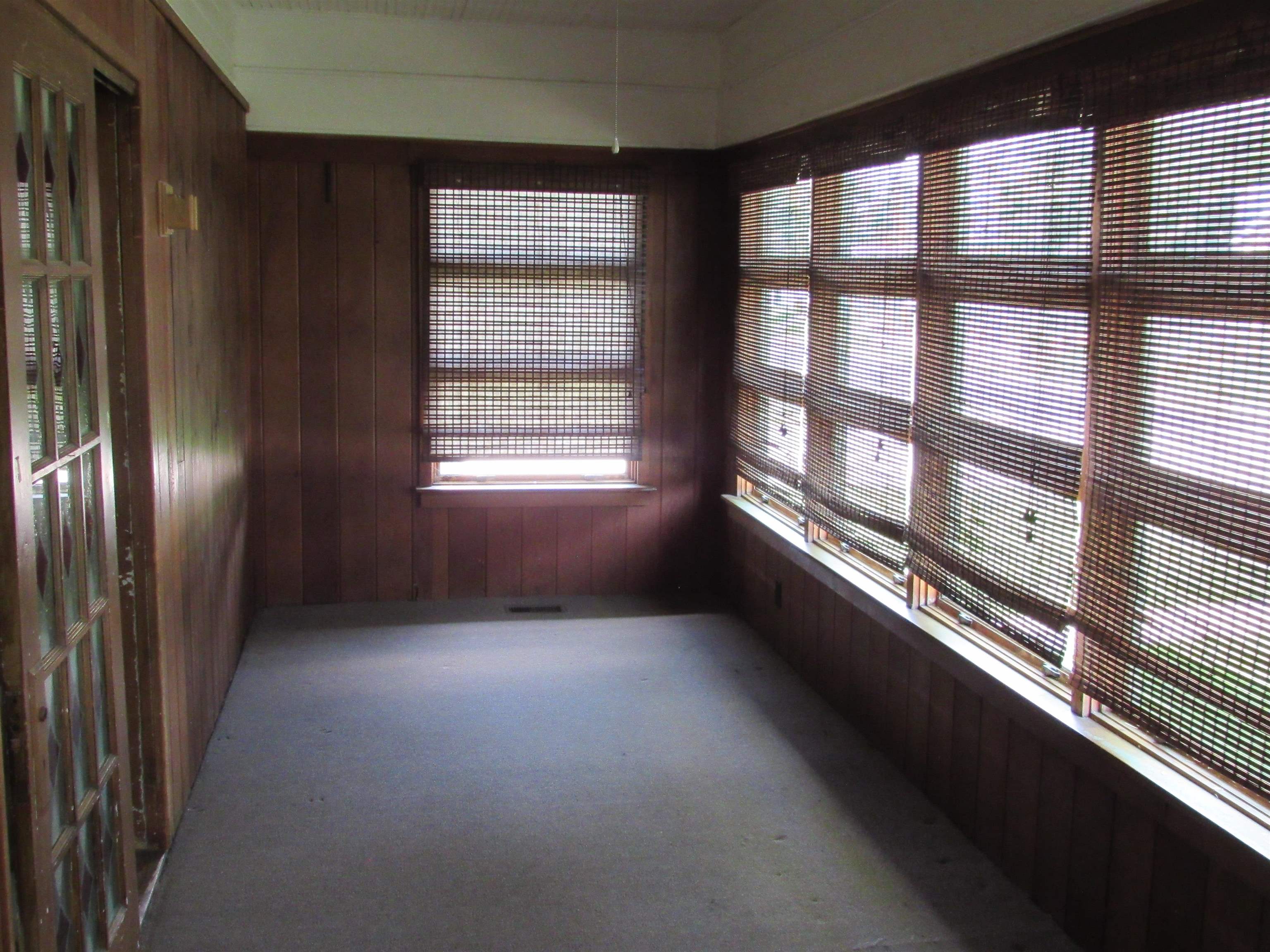 528 S ELM STREET