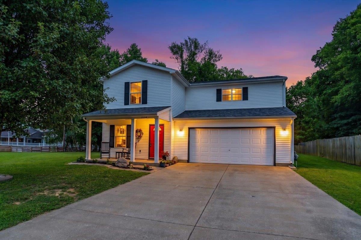 679 Canoe Creek Drive