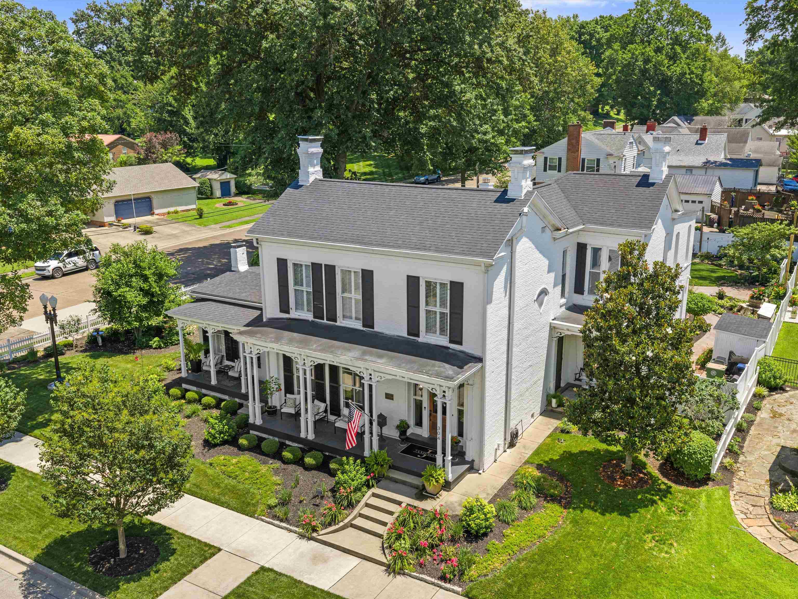 304 S Main St