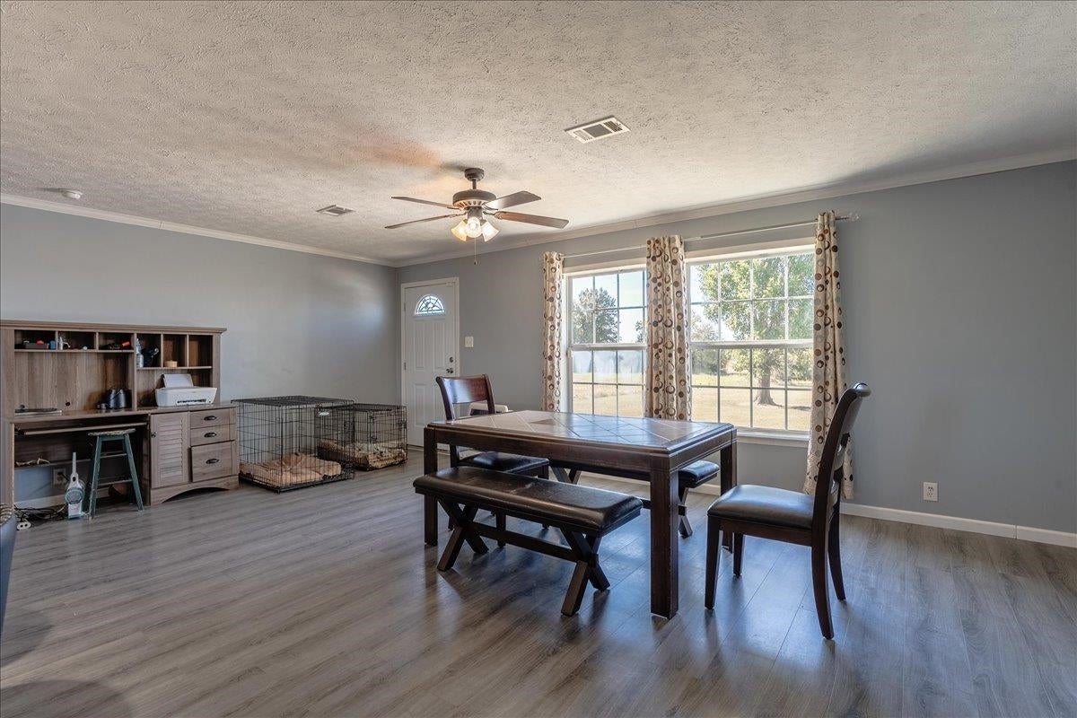 346 Chapman Rd