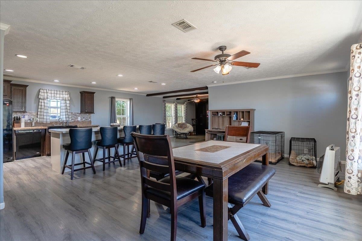 346 Chapman Rd