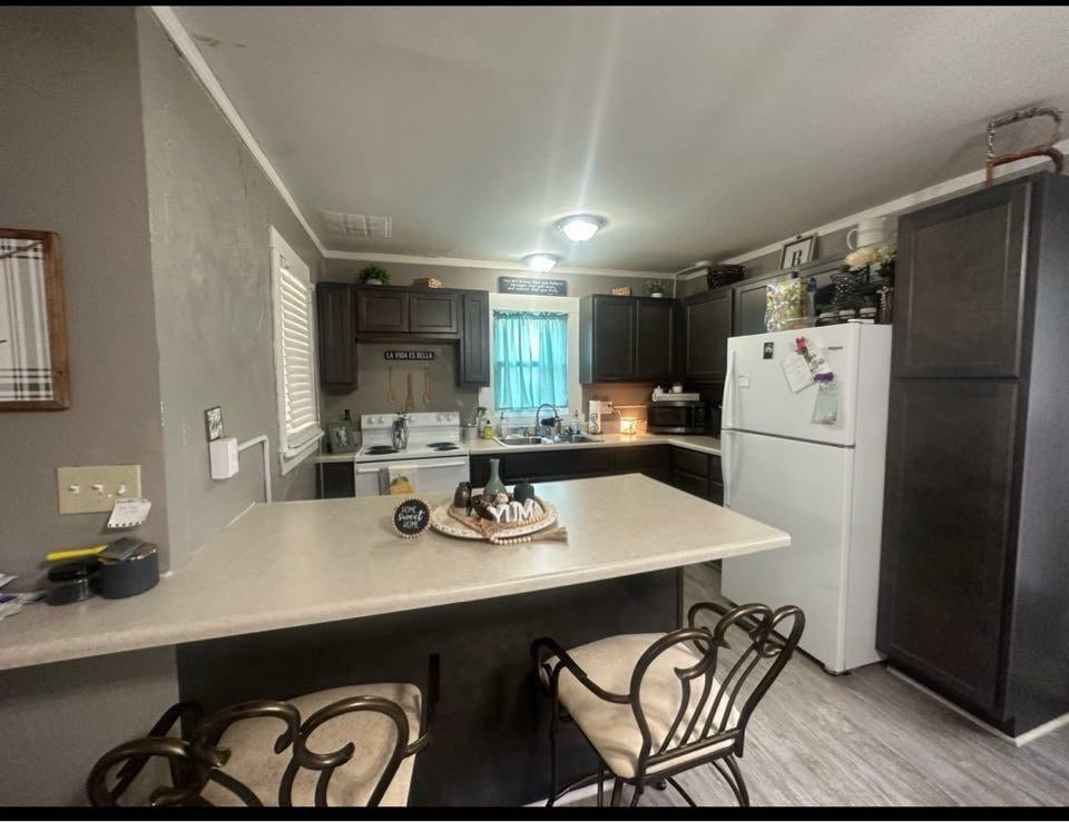 225 E Elm Street