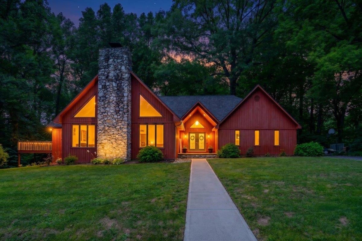 144 Acorn Ridge Ct