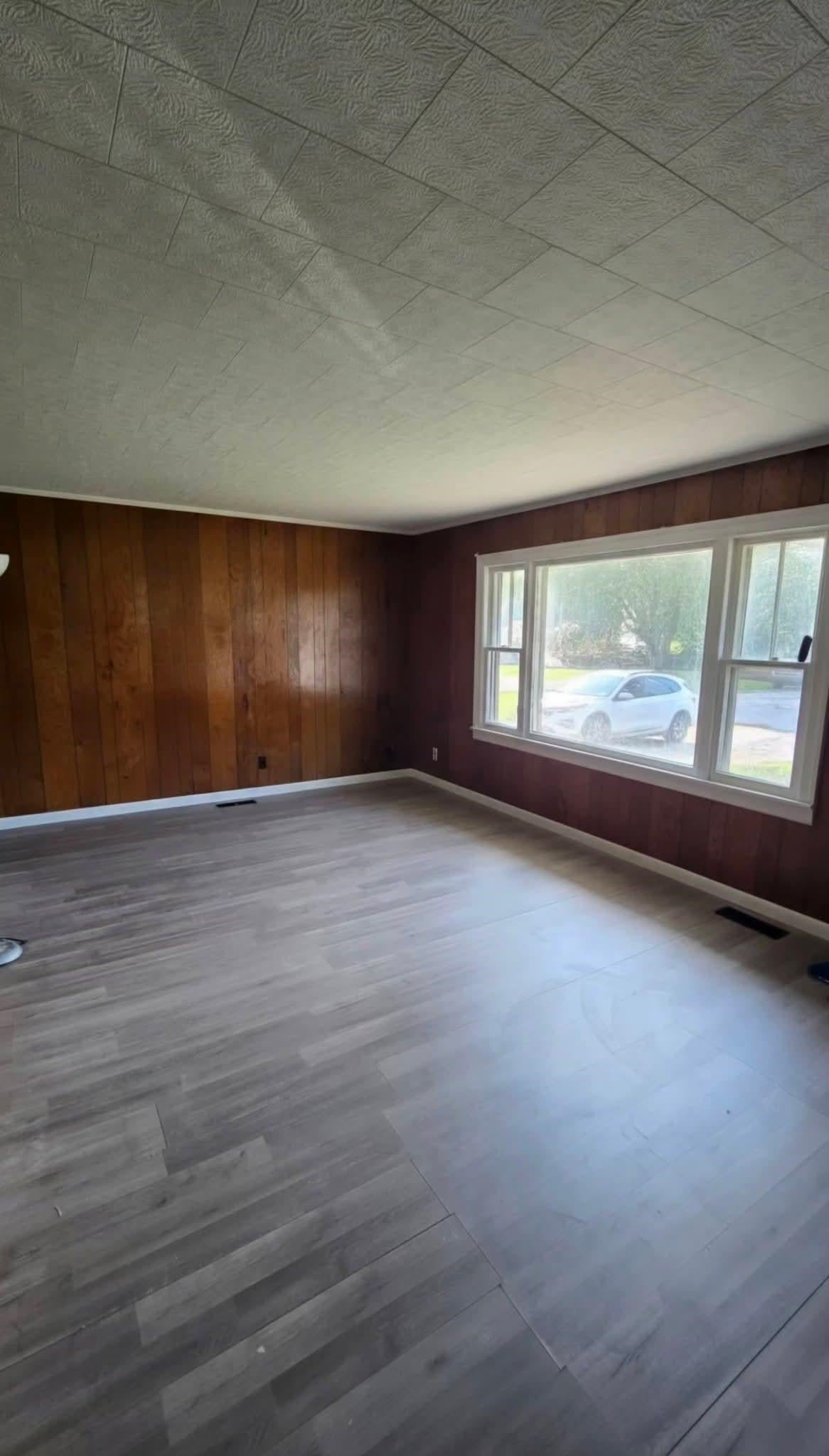 3028 Elmwood Dr