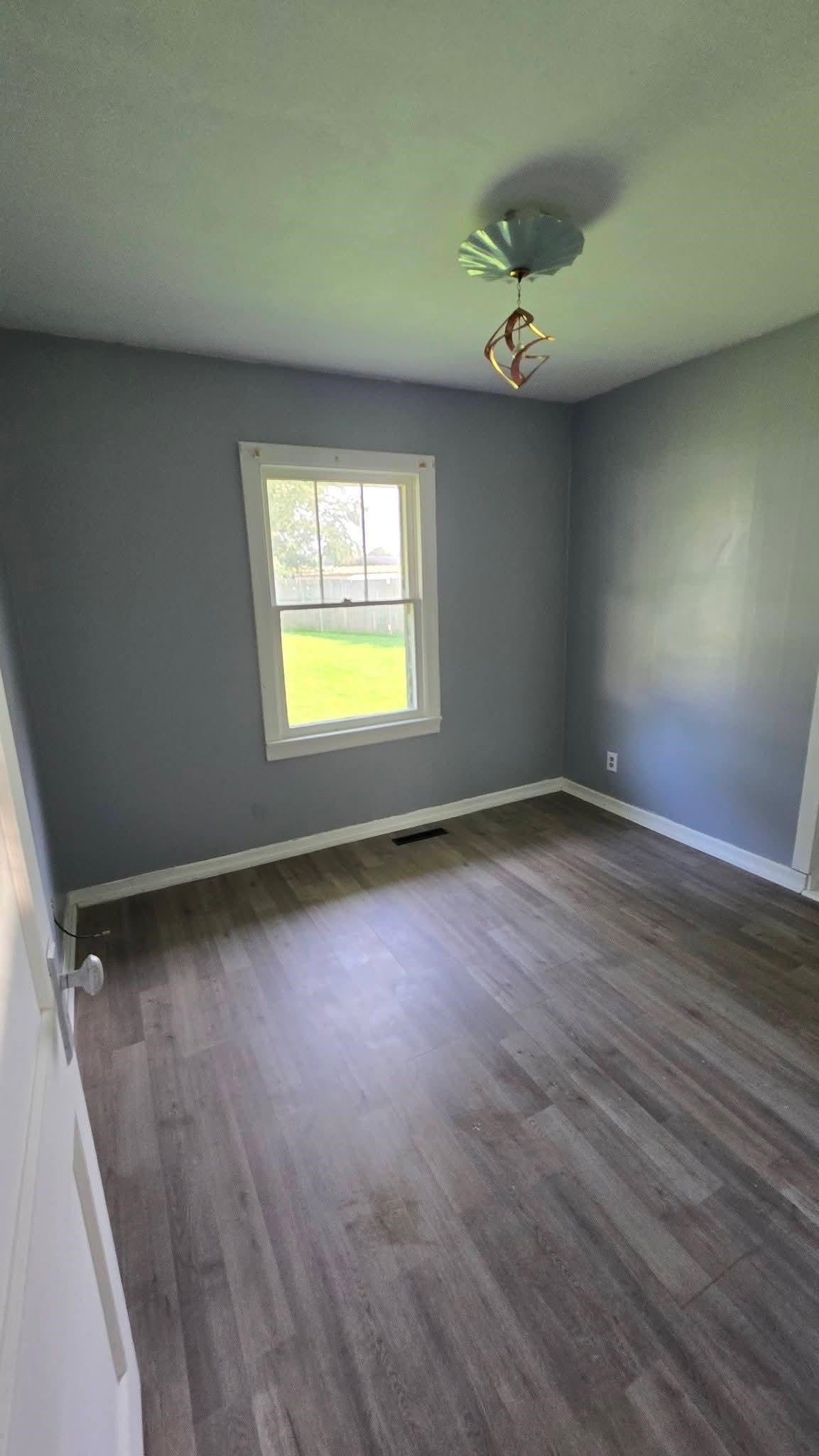 3028 Elmwood Dr