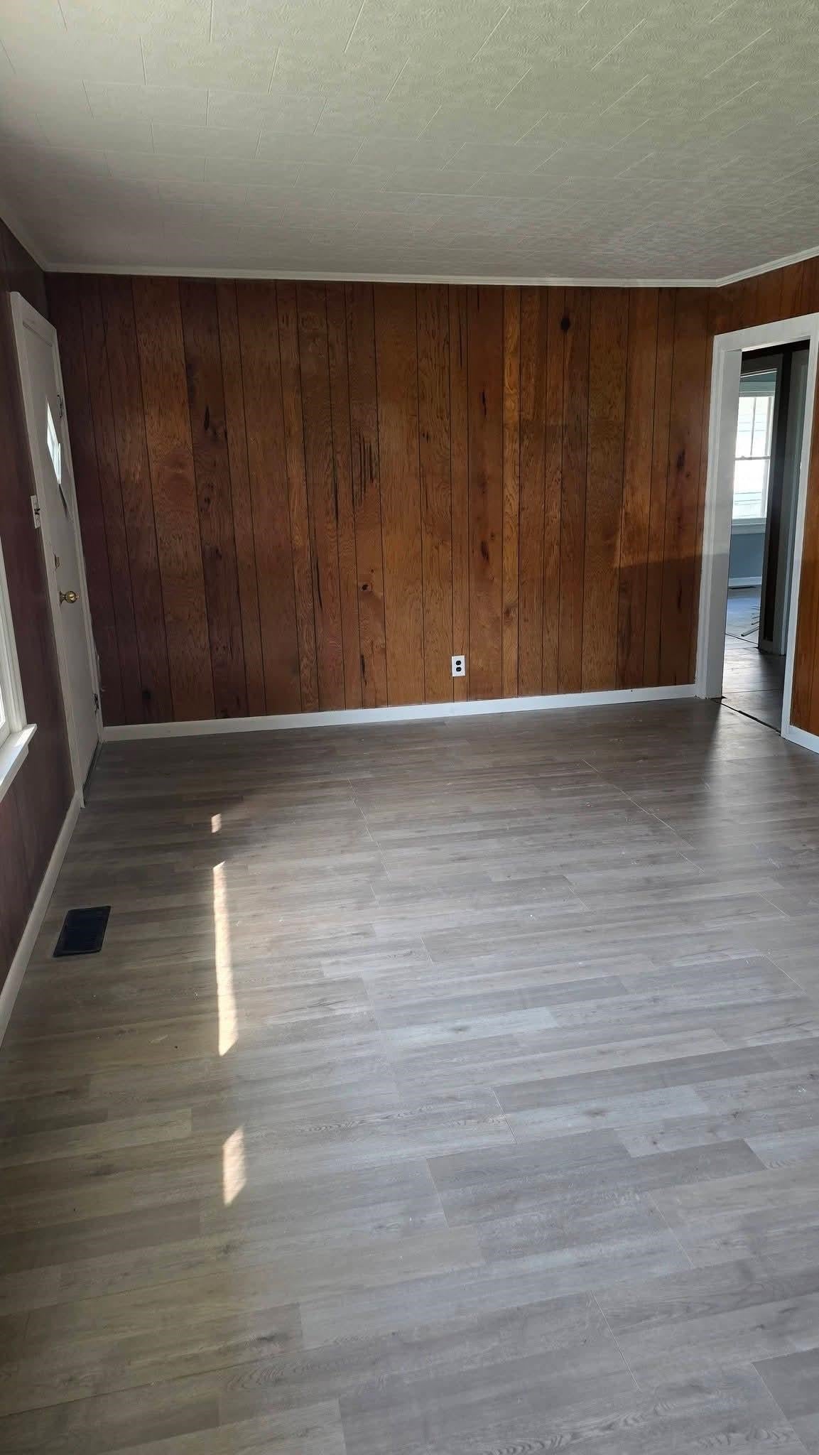 3028 Elmwood Dr