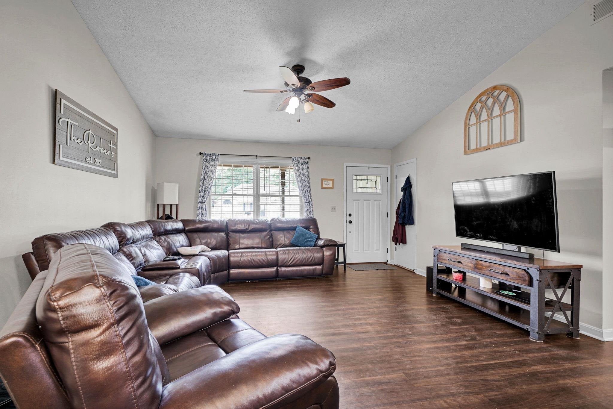 2530 Red bird Ln