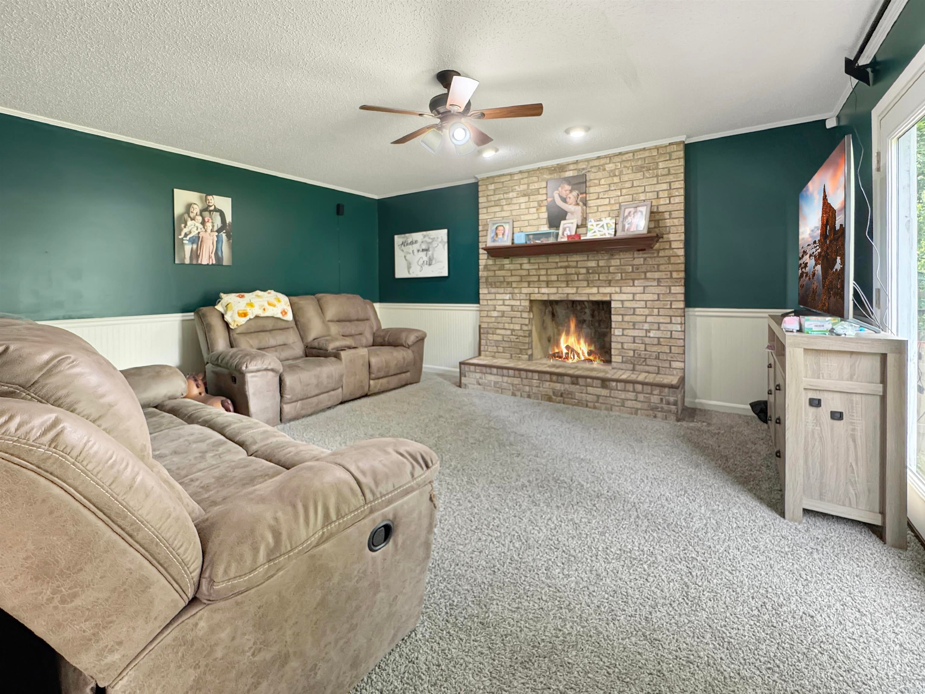 2541 Maclerie St.