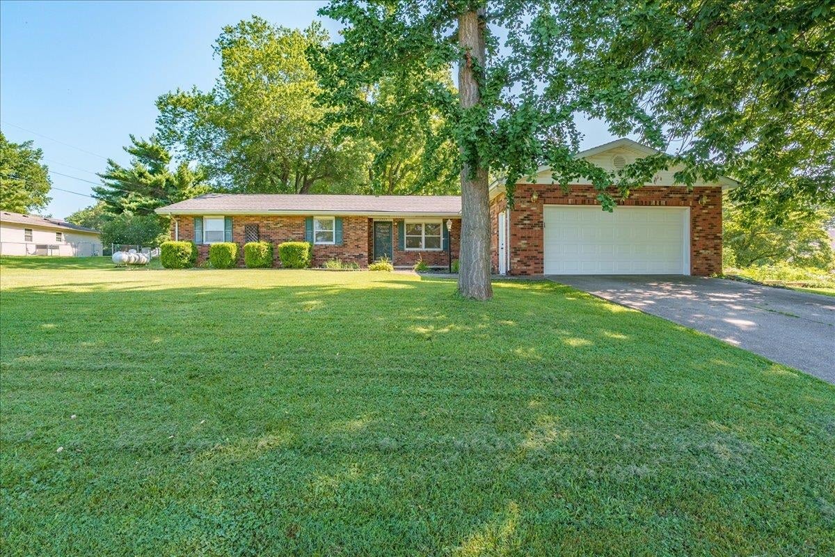 6285 Trace Chain Road