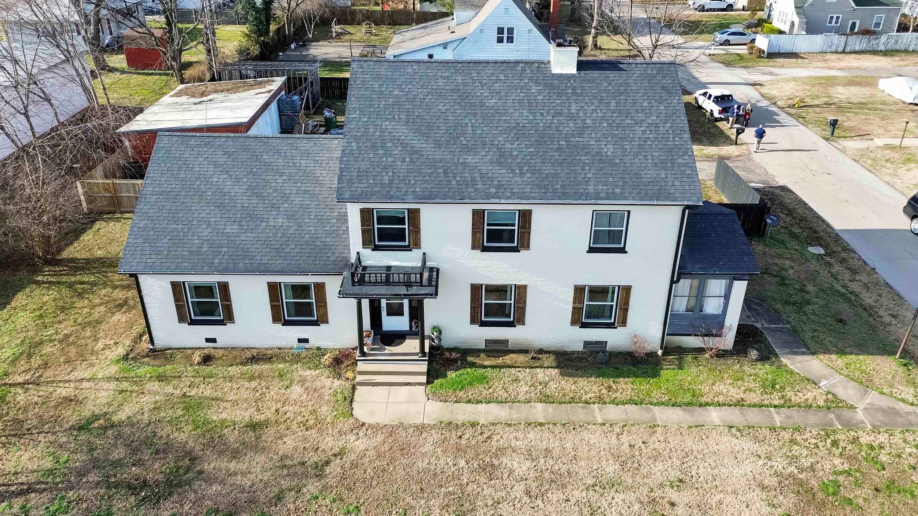 320 Harmony Ln